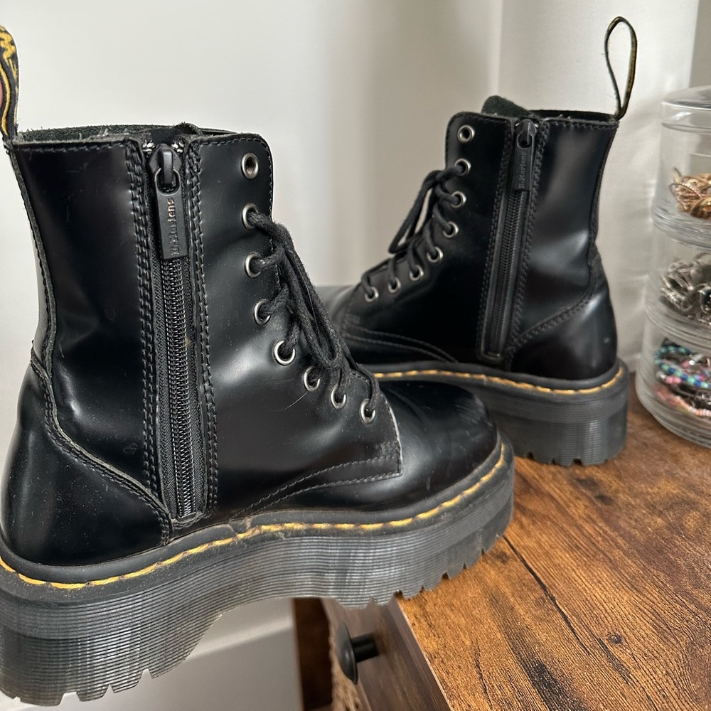 DR. MARTENS JADON BOOT